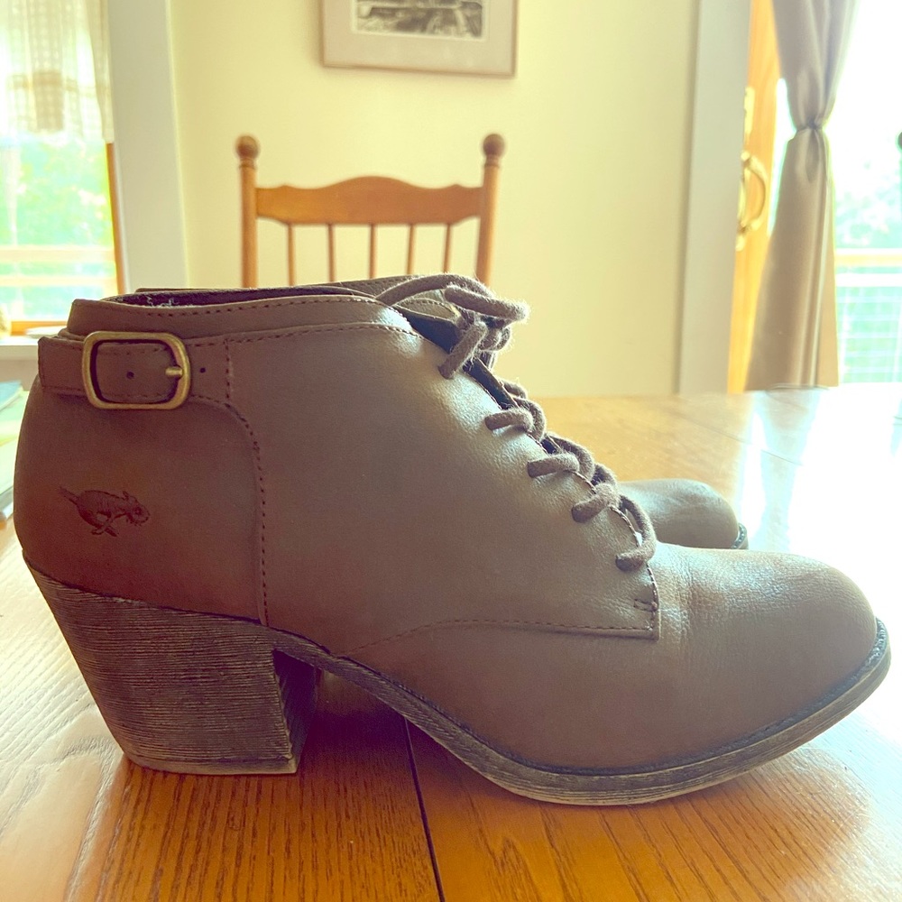 Rocket dog ankle booties w8
